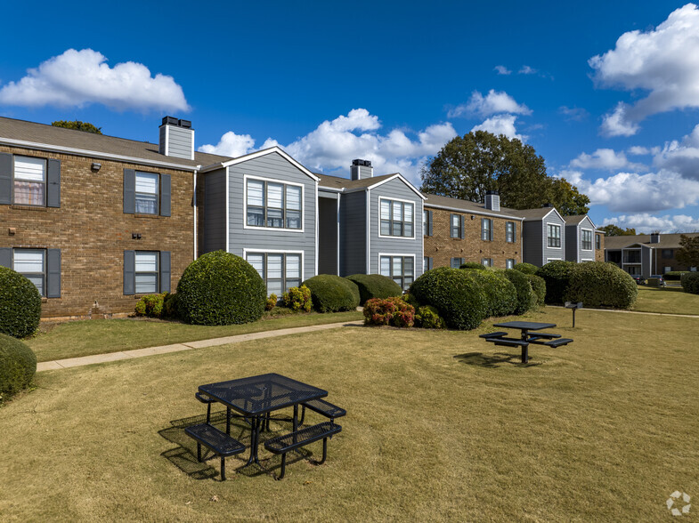 Primary Photo - Charleston Oaks Apartments