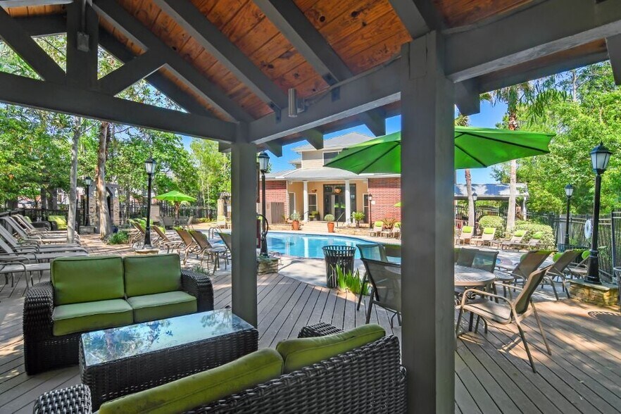 Lagniappe of Biloxi Apartment Homes 831 Cedar Lake Rd Biloxi MS 39532