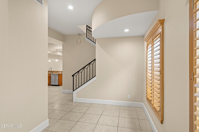 Building Photo - 5721 Caprock Ct