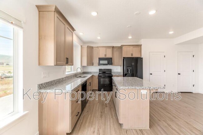 Building Photo - 4204 W Gooseneck Ct