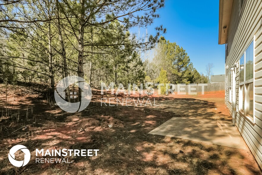 Building Photo - 250 Bramble Bush Trail