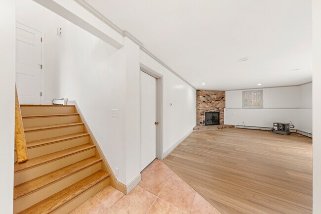 Building Photo - 10 Peaceful Ln