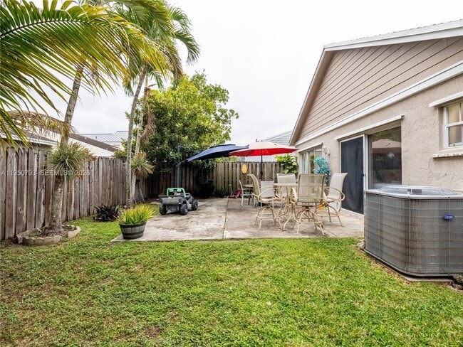 Building Photo - 206 SW 159th Way