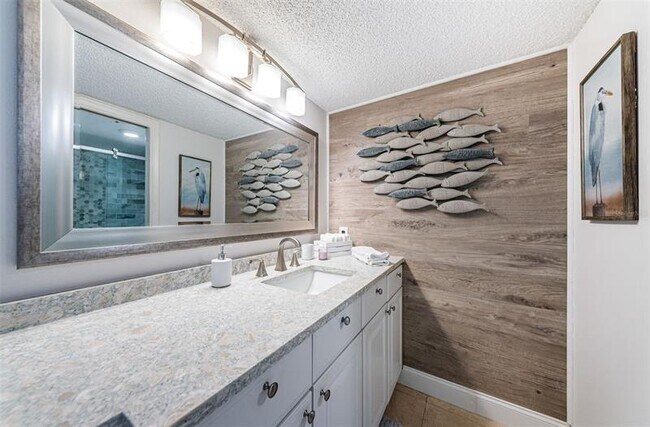 Building Photo - 6322 Palma Del Mar Blvd S