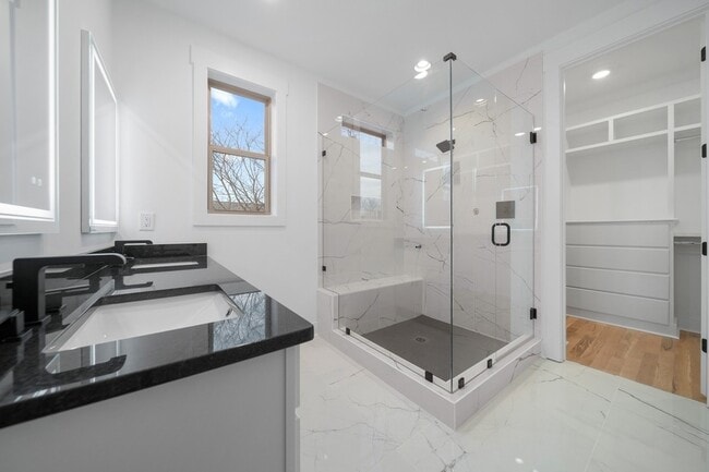 Building Photo - 1201 Stainback Ave