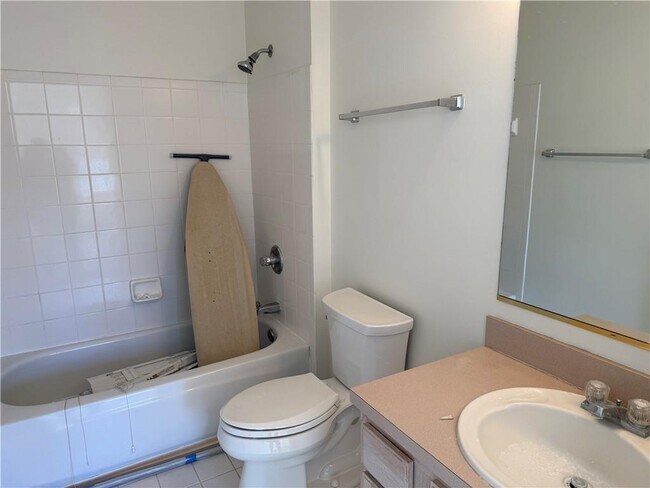 Building Photo - 1704 Frederica Rd