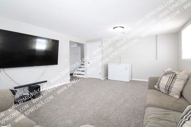 Building Photo - 1318 SW Kenworthy Dr
