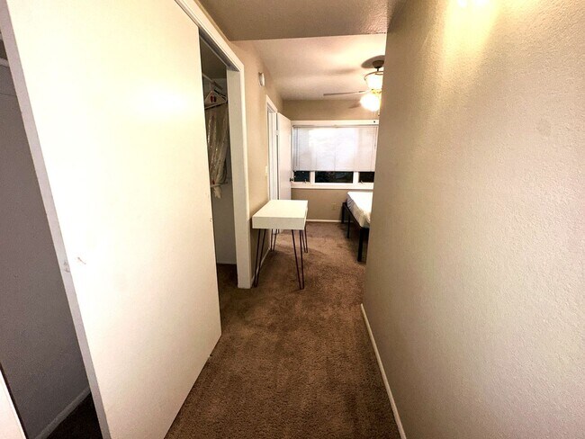 Building Photo - For Lease -Partially Furnished $2,599 or Unfurnished $2,300 2 Beds-2 Bath Painted Mountain Golf C...