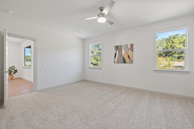 Building Photo - 212 Florenz Ln