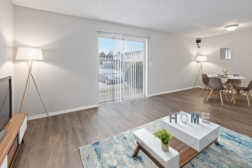 Living Room - Riverbanks Retreat