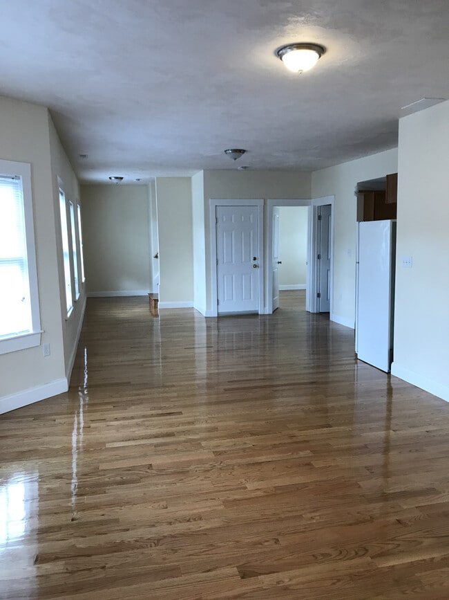 Building Photo - 14-16 Phillips Street