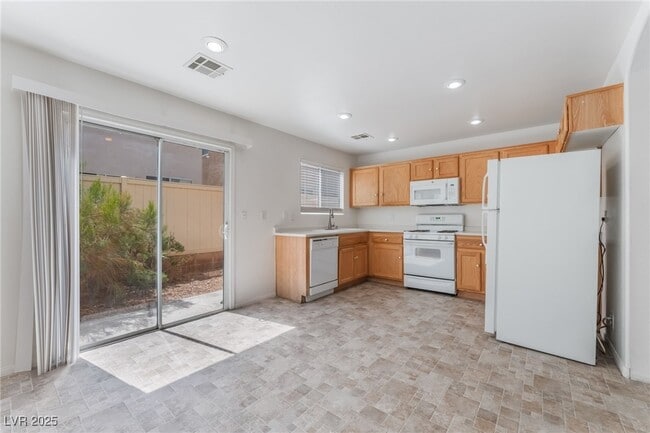 Building Photo - 5061 Tioga Pass Ave