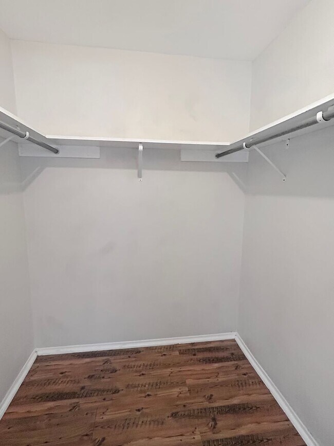 Building Photo - Charming 3-Bedroom Home in Sought-After Li...