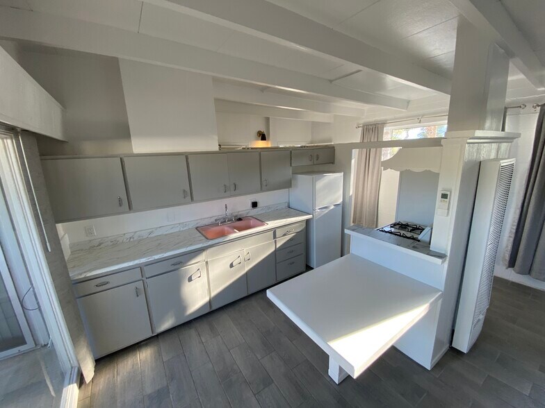 Building Photo - 12909 Cactus Dr