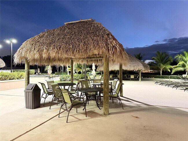 Building Photo - 16521 Blatt Blvd