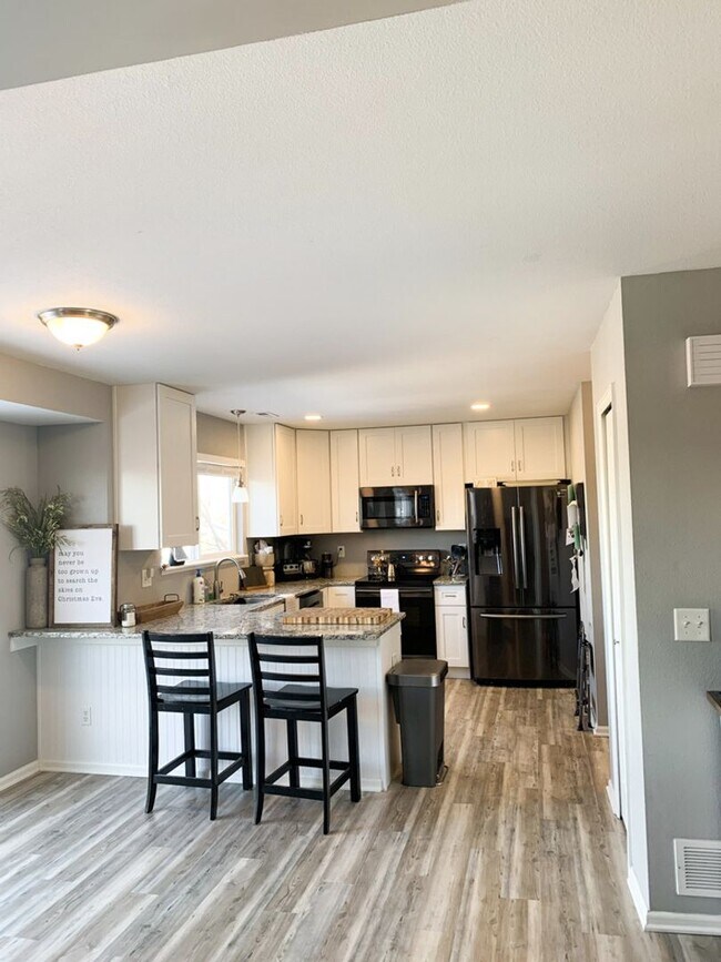 Building Photo - Evolve Real Estate: Complete Remodel with ...