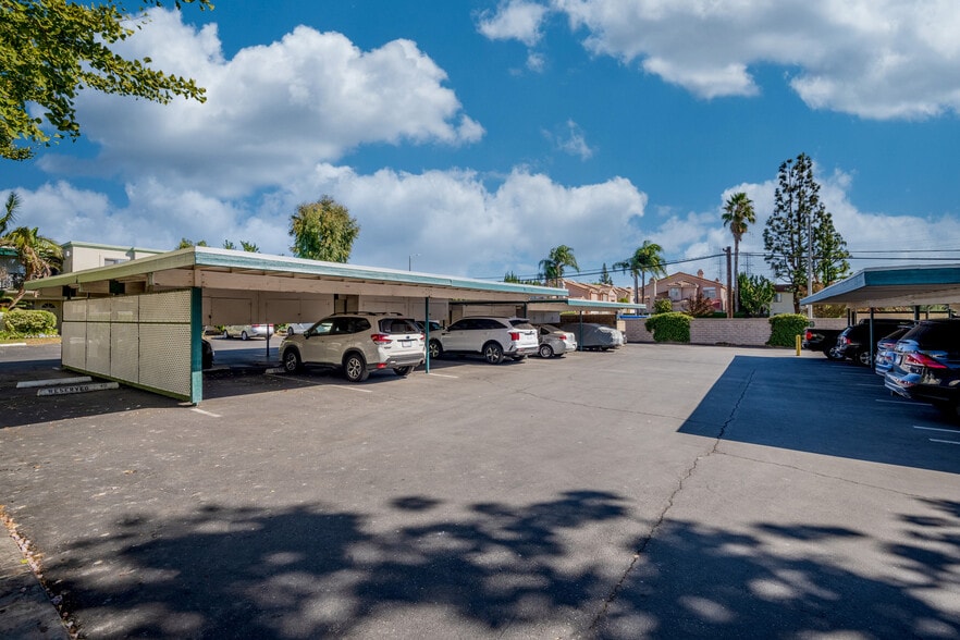 Building Photo - 18504 Mayall St