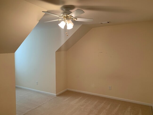 Building Photo - End Unit Townhome located in the Covington...