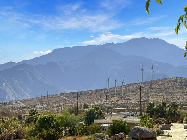 Building Photo - 60781 Painted Hills Rd