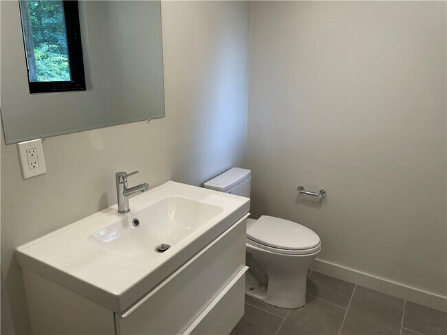 Building Photo - 47 Matilda St