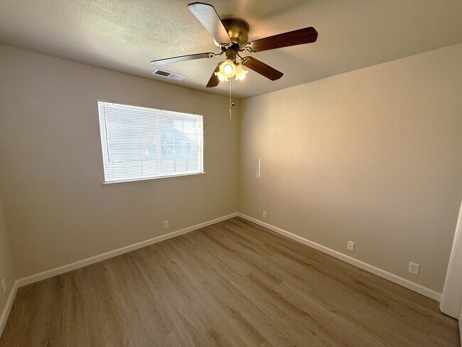 Building Photo - 3058 Helena Way