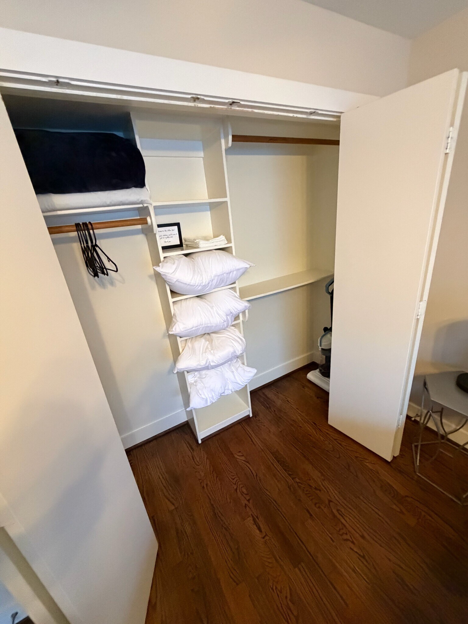 Building Photo - 5810 Darling St