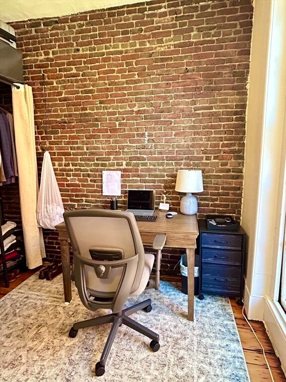 Building Photo - 2 Phillips St