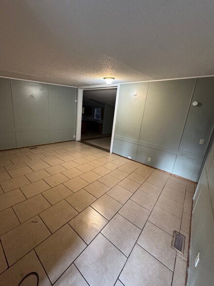 Building Photo - 286 Vestry Rd