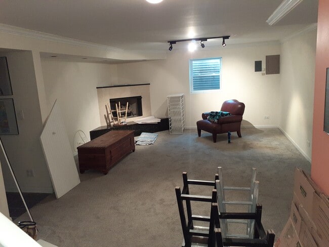 Building Photo - 1707 Colonial Ln
