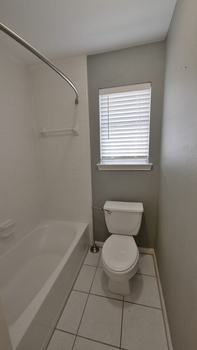 Building Photo - 10402 Indian Paintbrush Ln