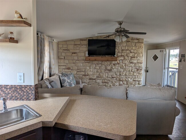 Building Photo - 18384 Valletta Dr