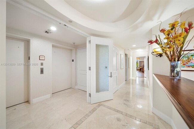 Building Photo - 791 Crandon Blvd