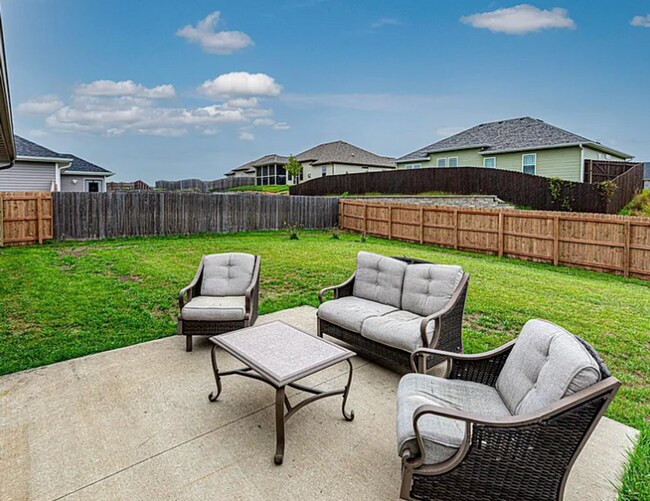 Building Photo - Single Family Home - Available For Rent!