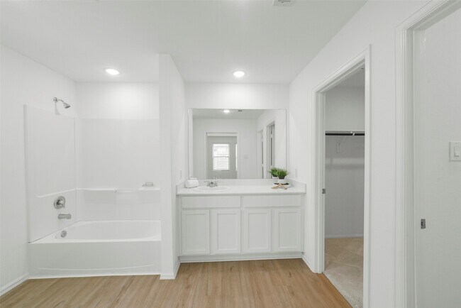 Building Photo - 1504 Twilight Grn Dr