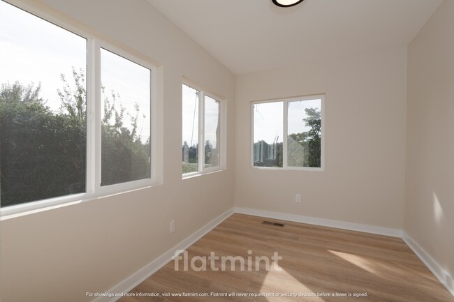 Building Photo - 6850 S 133rd St