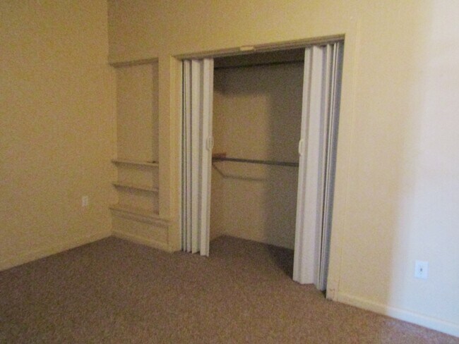 Building Photo - 315 Ridge Manor Dr