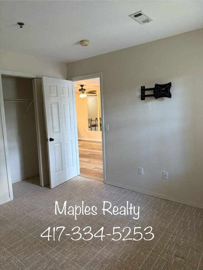 Building Photo - 32 Golfshores Dr