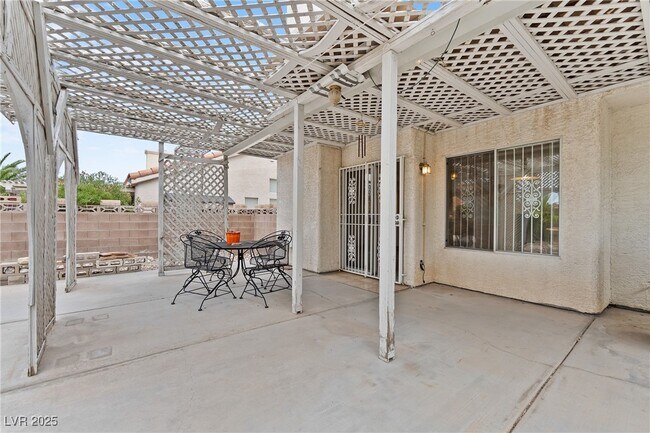Building Photo - 7704 Rockfield Dr
