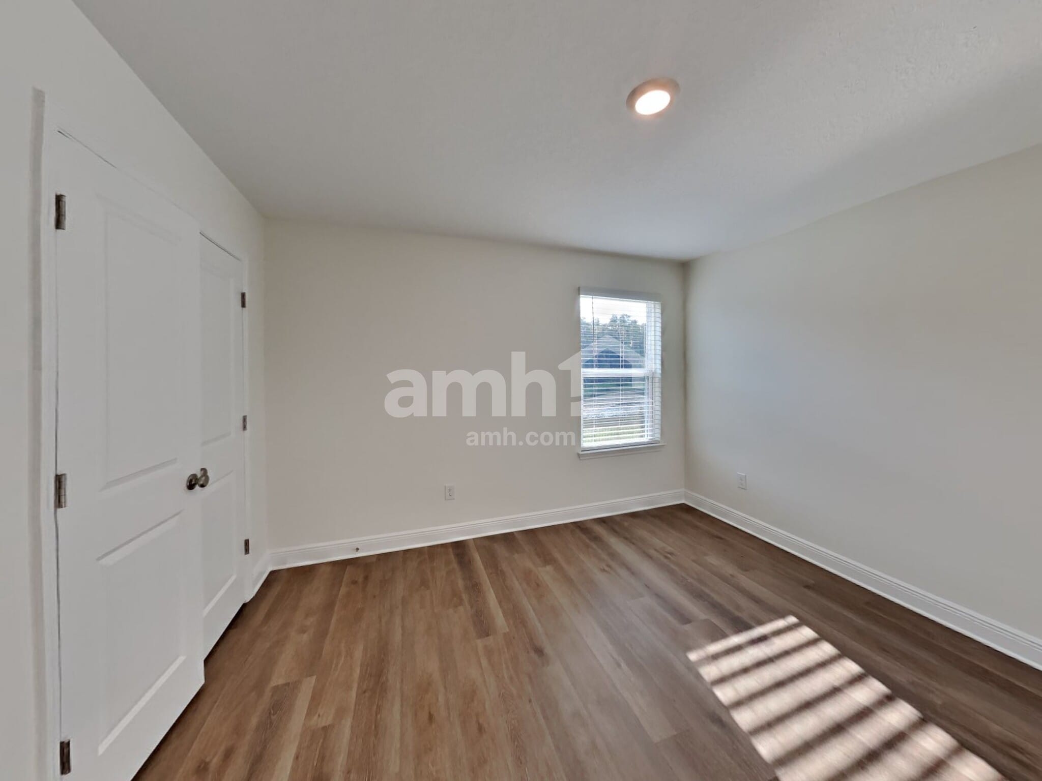 Building Photo - 27173 St Andrews Ave