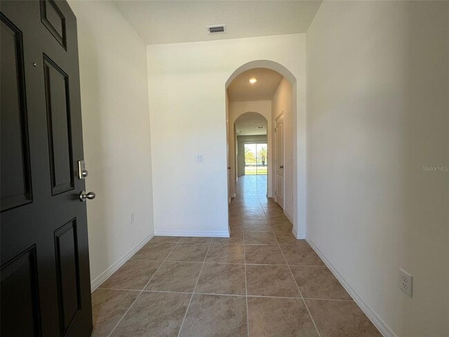 Building Photo - 1065 Blue Jay Dr