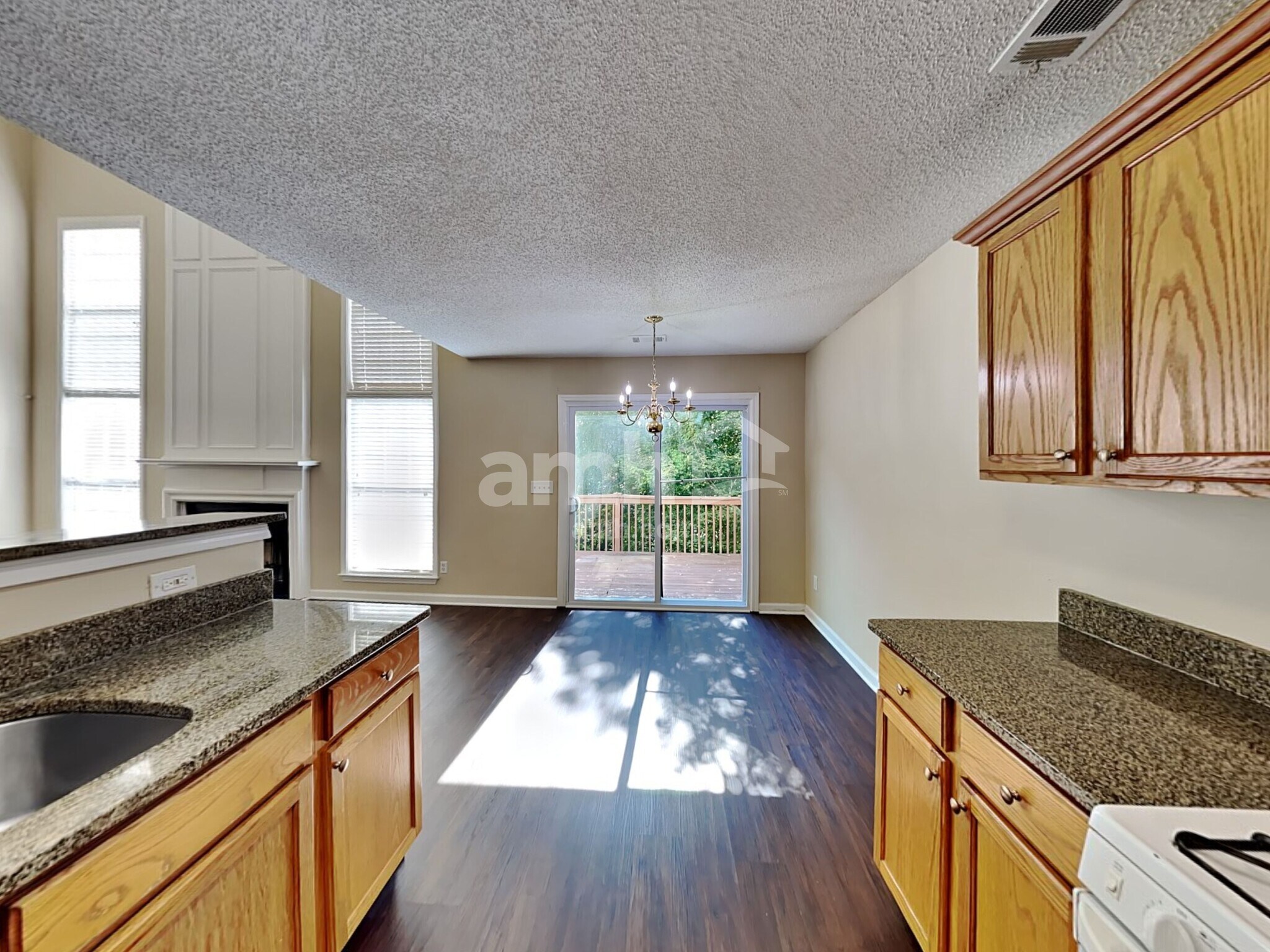 Building Photo - 3450 Ridgefair Dr