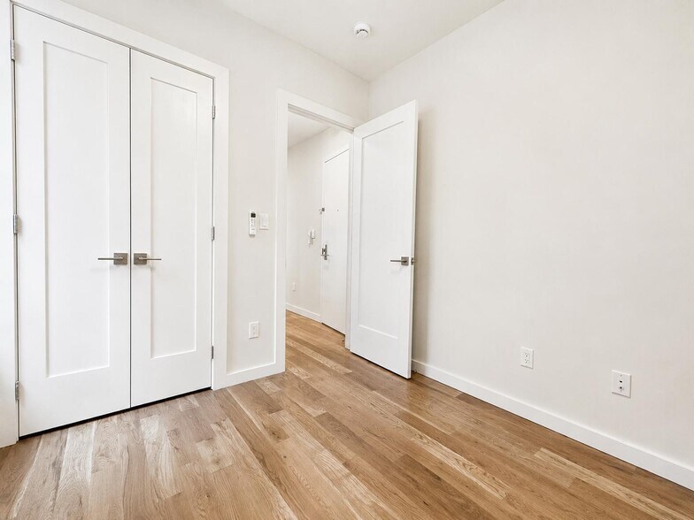 Building Photo - 524 W 134th St