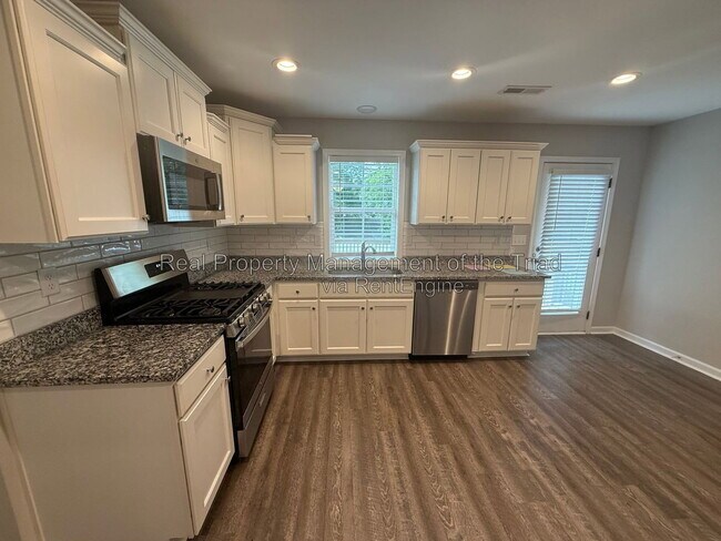 Building Photo - 2708 N Patterson Ave