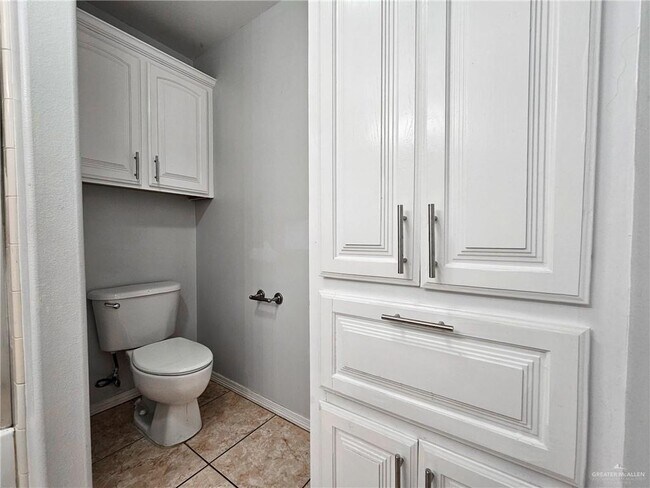 Building Photo - 28 Quail Ave