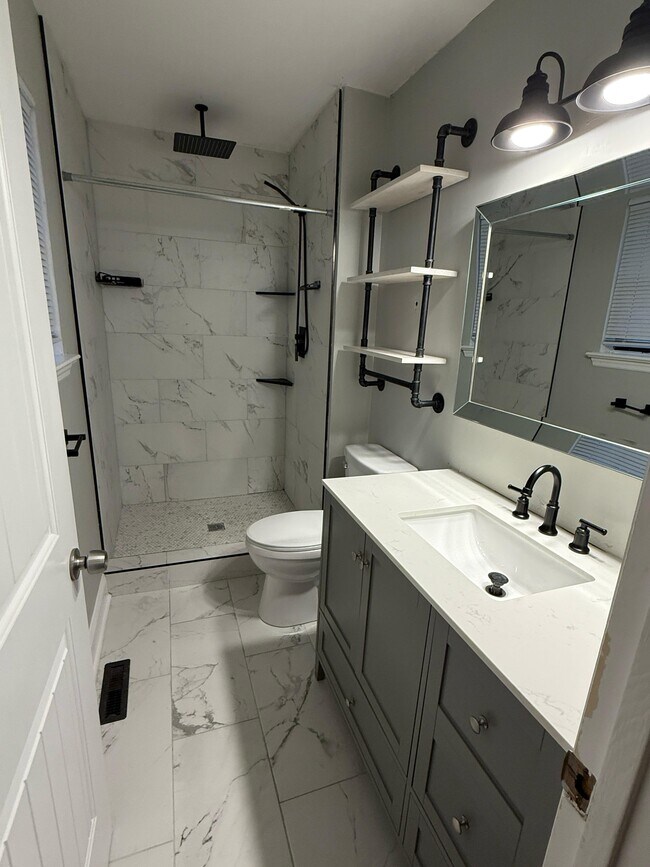 Building Photo - 8909 Quail Run Dr