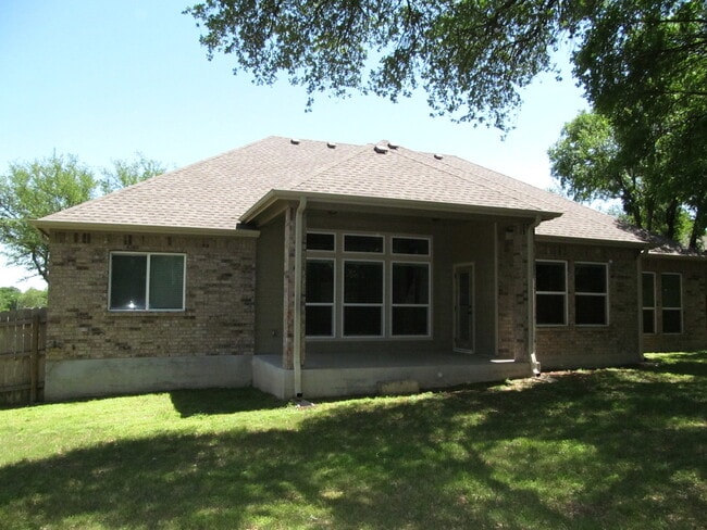 Building Photo - 2515 Twin Ridge Ct