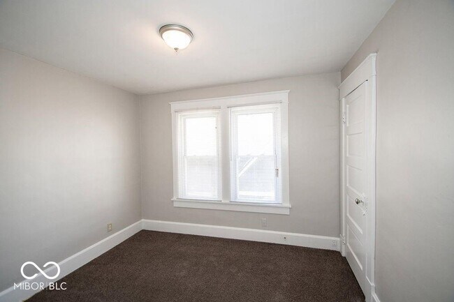 Building Photo - 1541 E Ohio St