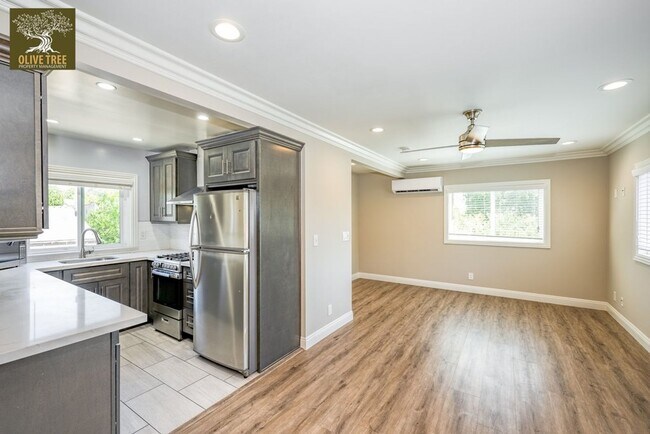 Building Photo - 1622 Brigden Rd