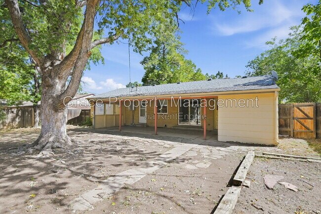Building Photo - 1333 S Kendall Ct