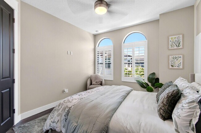 Building Photo - 622 Windward Cir S